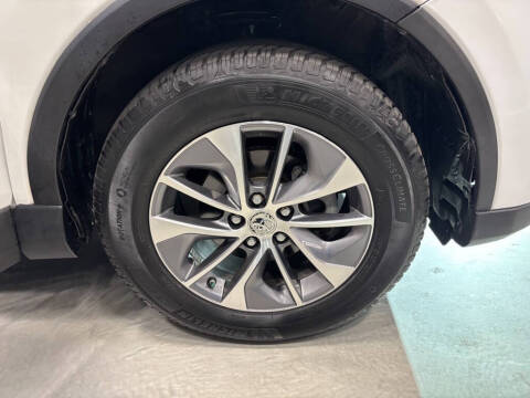 2017 Toyota RAV4 Hybrid XLE