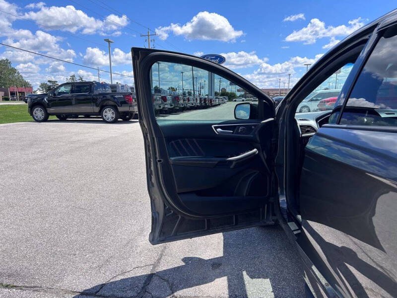 2019 Ford Edge ST