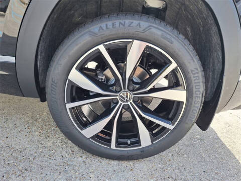 2026 Volkswagen Atlas Cross Sport SEL Premium R-Line 4Motion