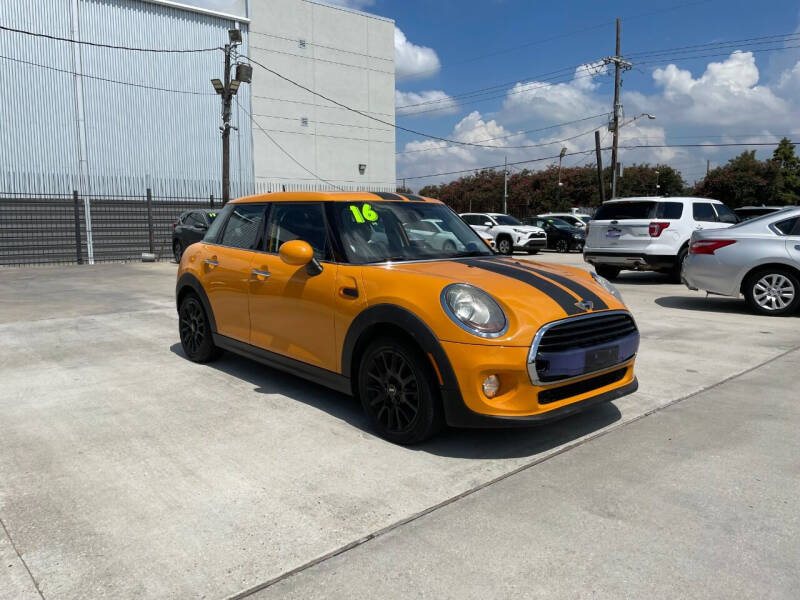 2016 MINI Hardtop 4 Door Cooper