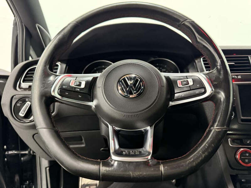 2017 Volkswagen Golf GTI