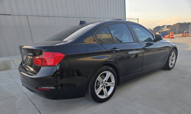 2013 BMW 3 Series 328i photo 17