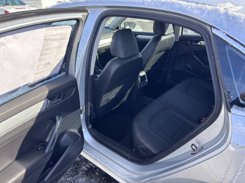 2012 Volkswagen Passat SE PZEV