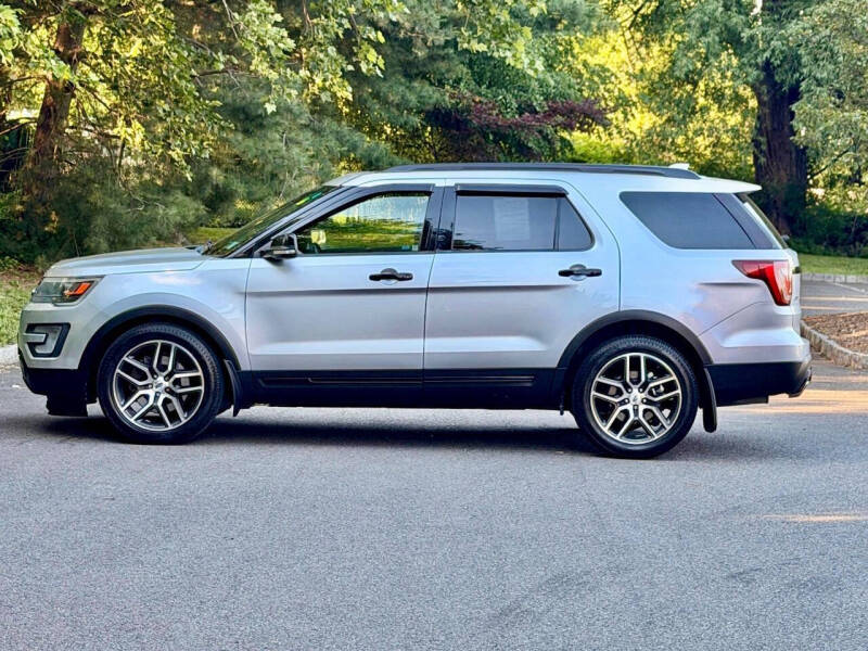 2016 Ford Explorer Sport