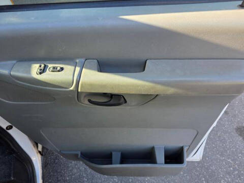 2005 Ford E-Series E-250