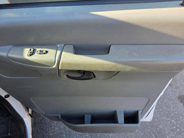 2005 Ford E-Series E-250