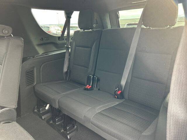 2023 GMC Yukon XL SLE