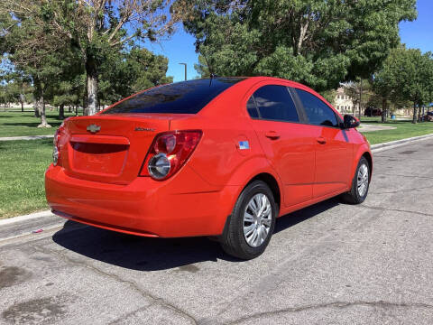 2013 Chevrolet Sonic LS Auto