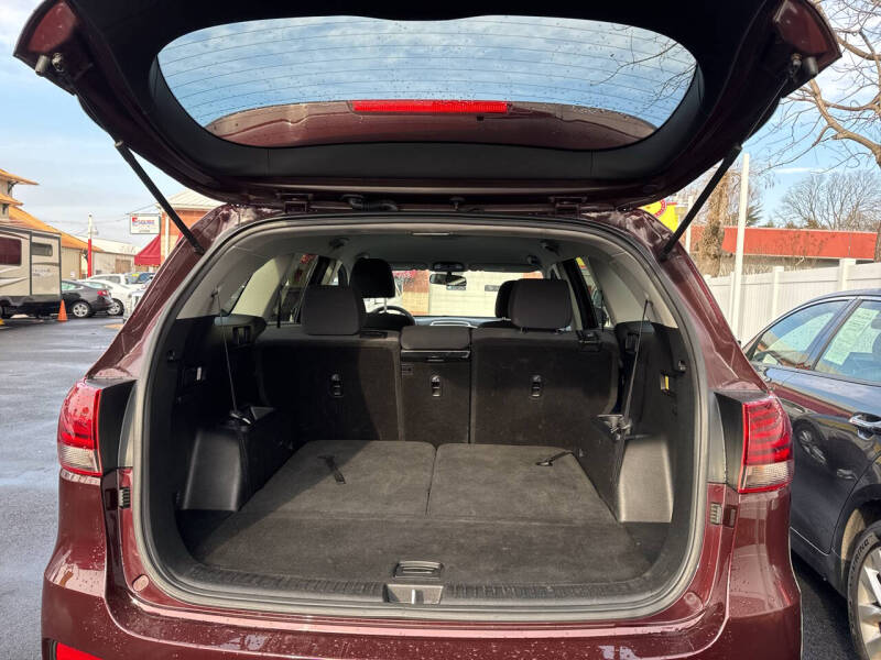 Image 4 of 2019 Kia Sorento LX