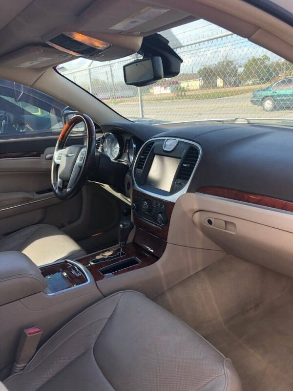 2011 Chrysler 300 C