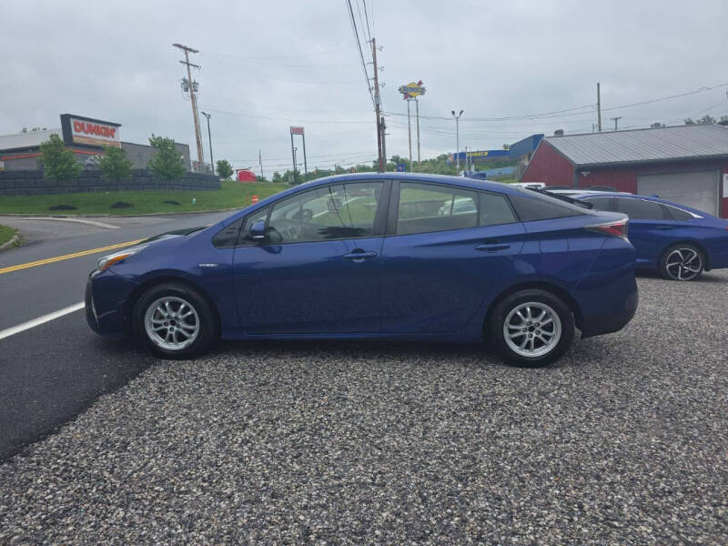 2016 Toyota Prius Three