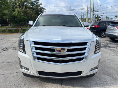 2017 Cadillac Escalade Standard