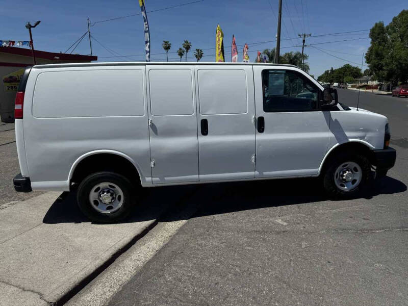 2022 Chevrolet Express 3500