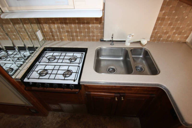 1997 FORETRAVEL U295