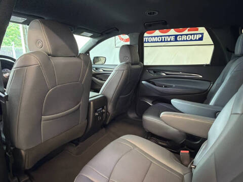 2023 Buick Enclave Essence