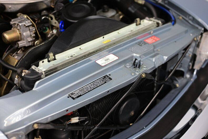 1986 Mercedes-Benz 560-Class 560 SL