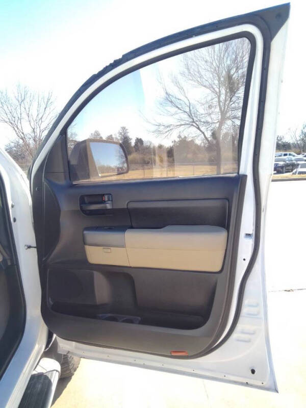 2011 Toyota Tundra Grade