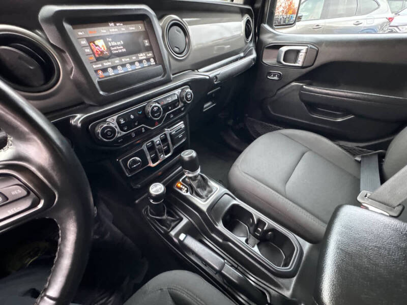 2022 Jeep Gladiator Willys