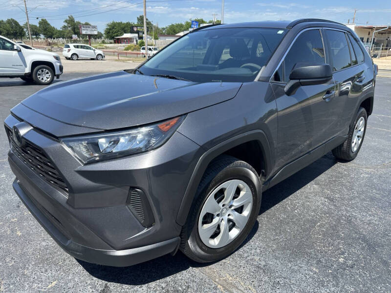 2020 Toyota RAV4 LE