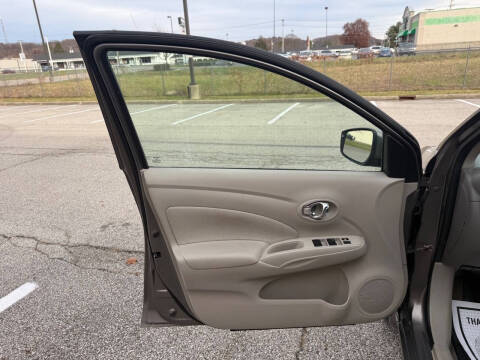 2016 Nissan Versa 1.6 S