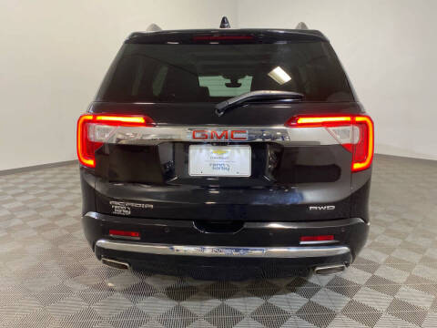 2022 GMC Acadia Denali