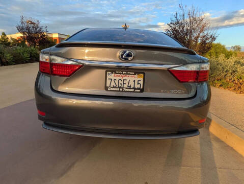 2014 Lexus ES 300h