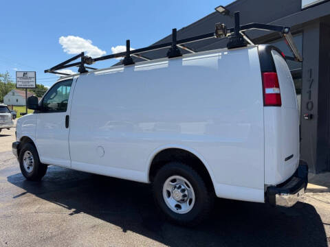 2021 Chevrolet Express 2500
