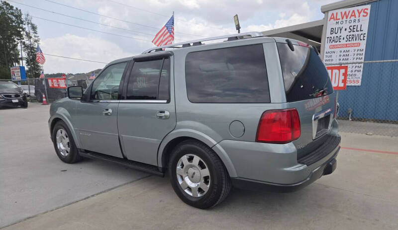 2005 Lincoln Navigator Luxury