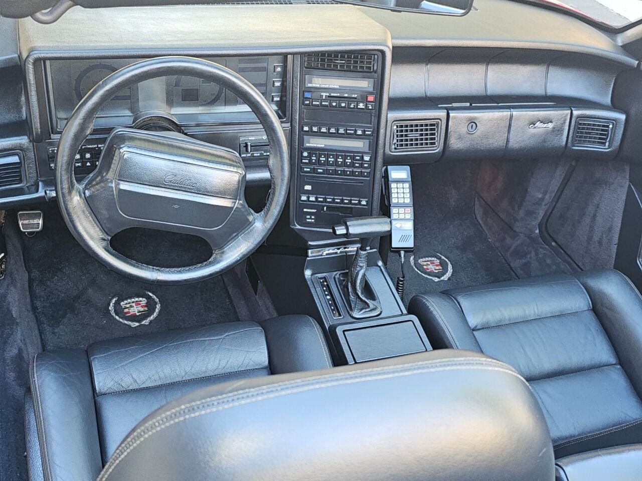 1992 Cadillac Allante 24