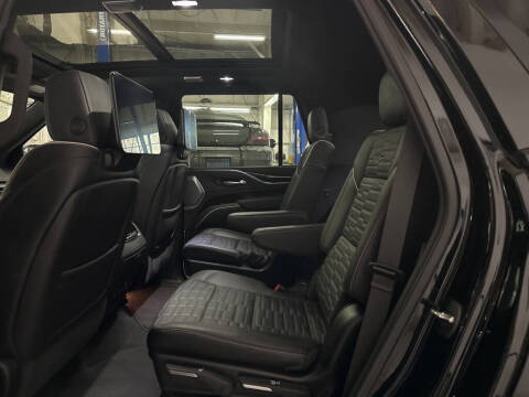 2024 Cadillac Escalade Sport Platinum