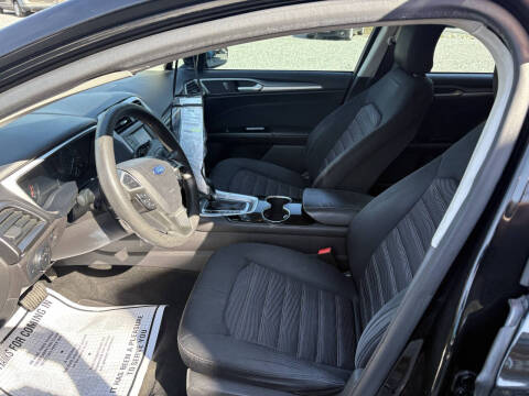 2016 Ford Fusion SE