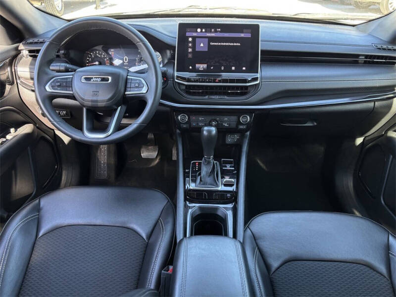 2023 Jeep Compass Altitude