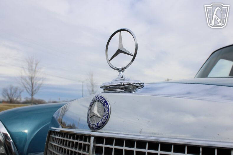 1973 Mercedes-Benz 280-Class