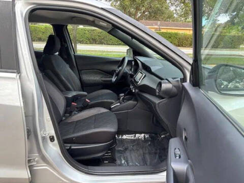 2020 Nissan Kicks S