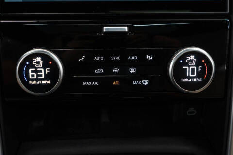 2024 Land Rover Discovery P300 Dynamic SE