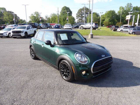2017 MINI Hardtop 4 Door Cooper