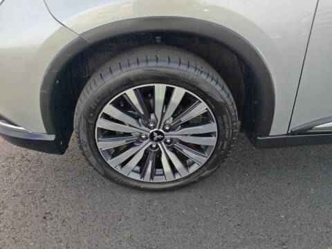 2020 Mitsubishi Outlander ES