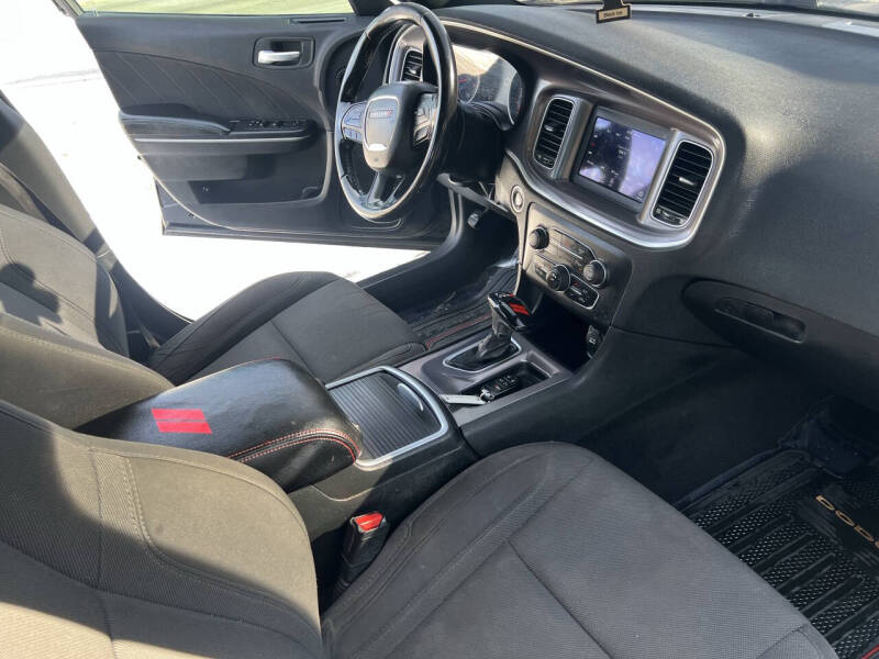 2019 Dodge Charger SXT