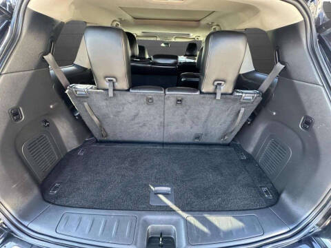 2017 Nissan Pathfinder SL