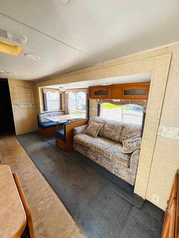 2006 Dutchmen Fourwinds 31B