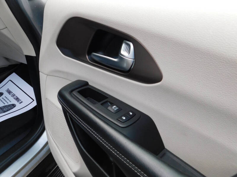 2021 Chrysler Voyager LXi