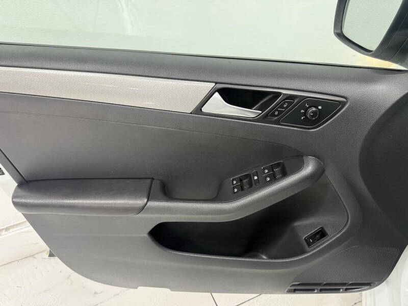 2016 Volkswagen Jetta