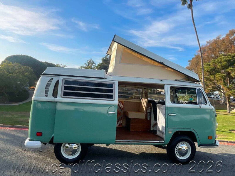 1971 Volkswagen Westfalia Pop Up