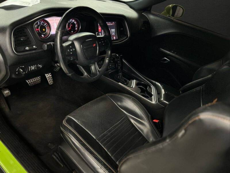 2015 Dodge Challenger R/T Plus Shaker