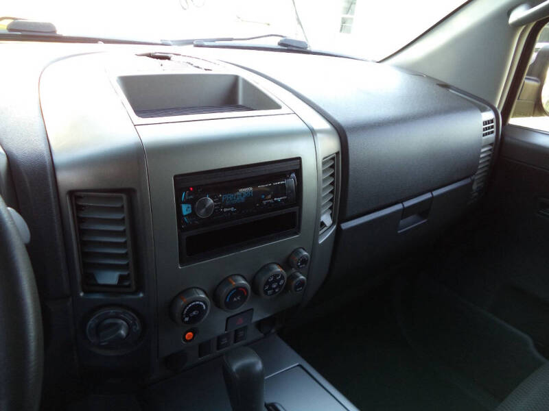 2005 Nissan Armada SE