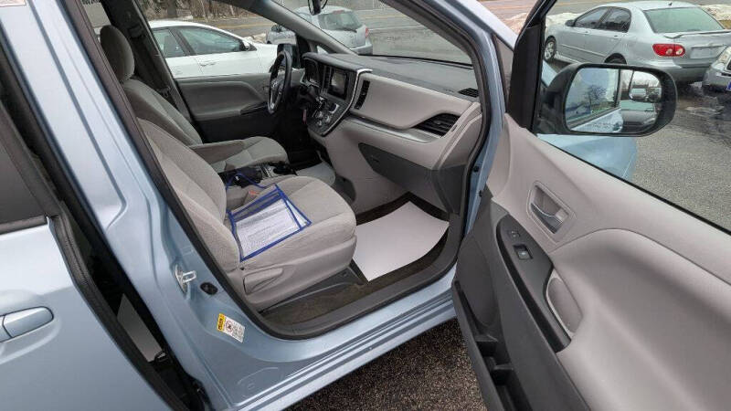 2017 Toyota Sienna