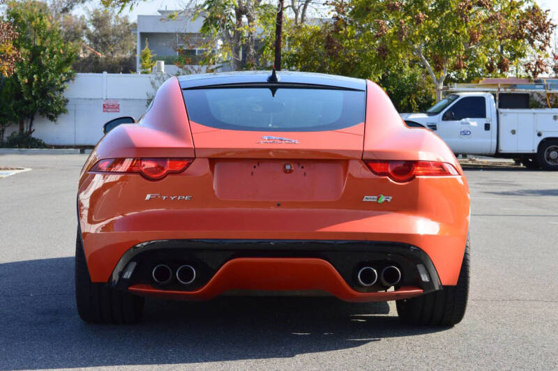 2016 Jaguar F-TYPE R