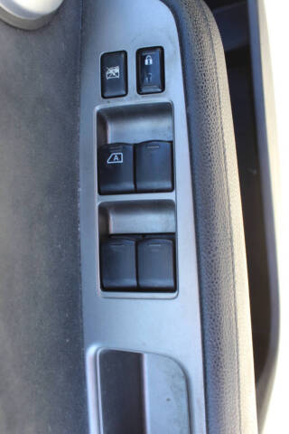 2012 Nissan Versa 1.8 S