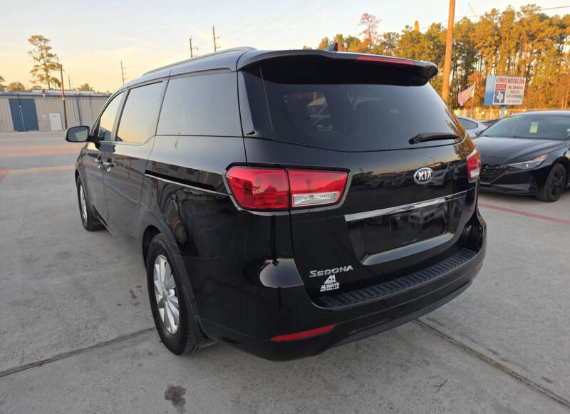 2015 Kia Sedona LX