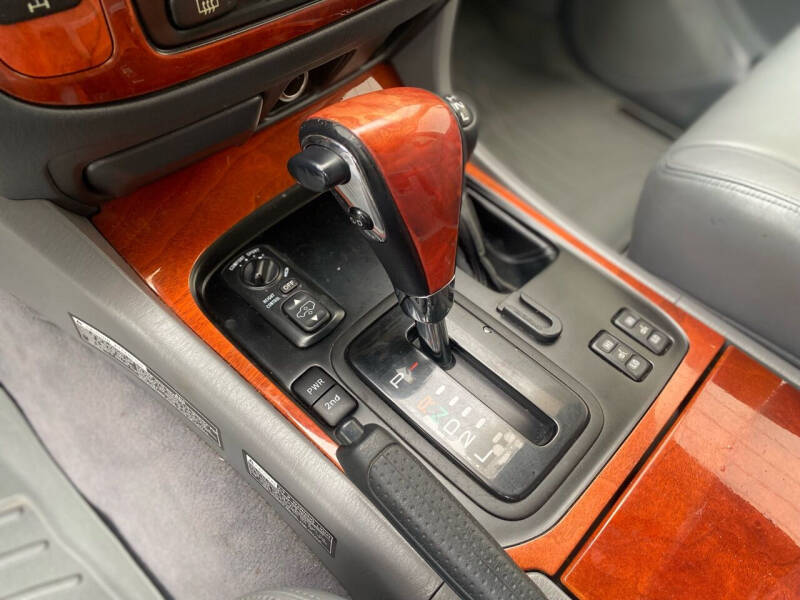 2000 Lexus LX 470